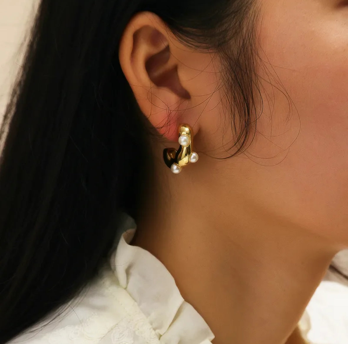 PEARLE EARRING