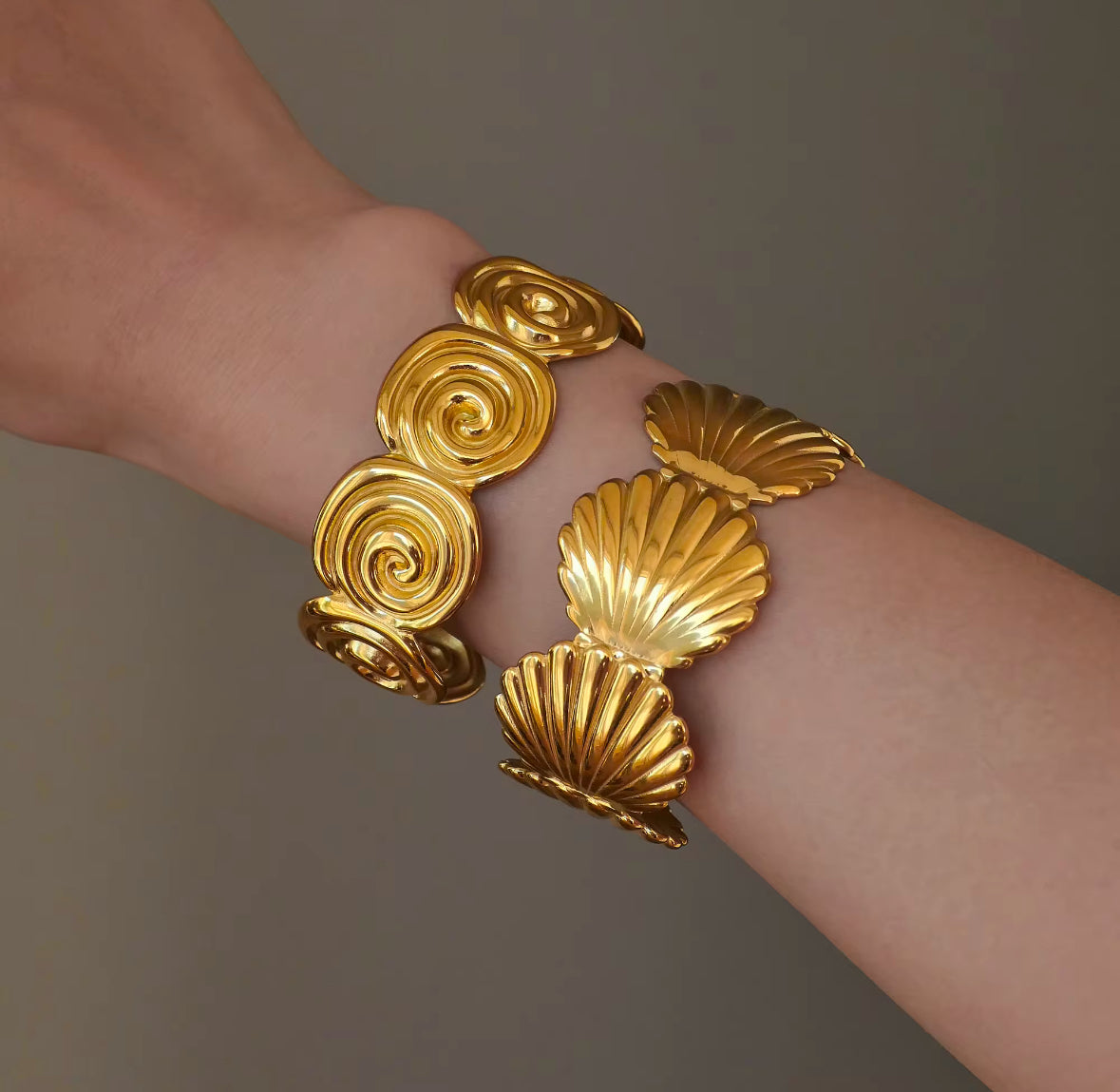 SHELL CUFF BRACELET
