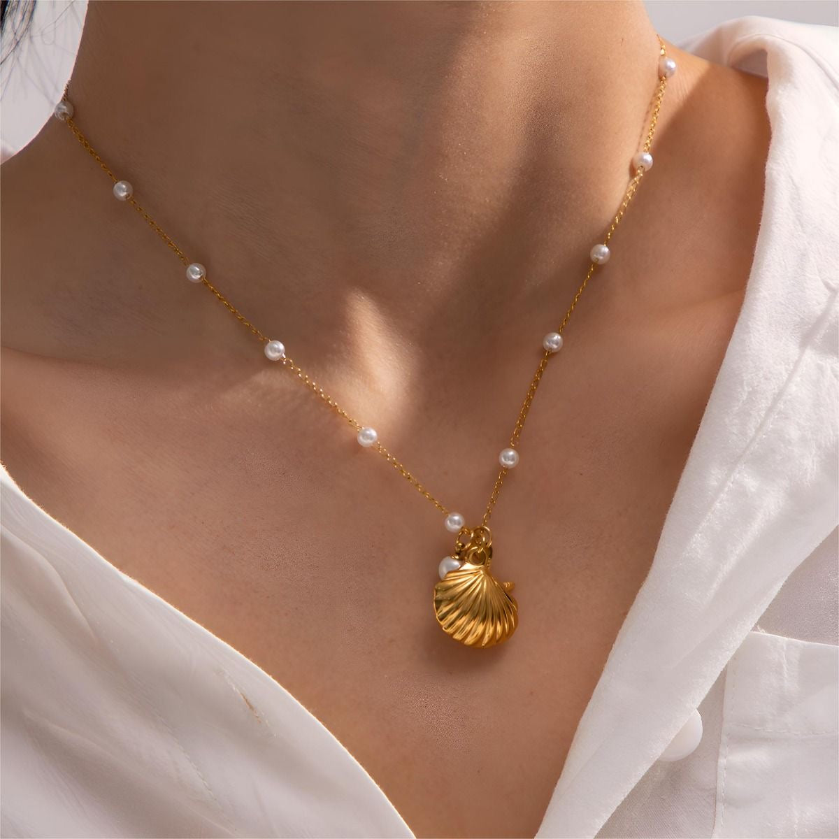 SEA SHELL NECKLACE