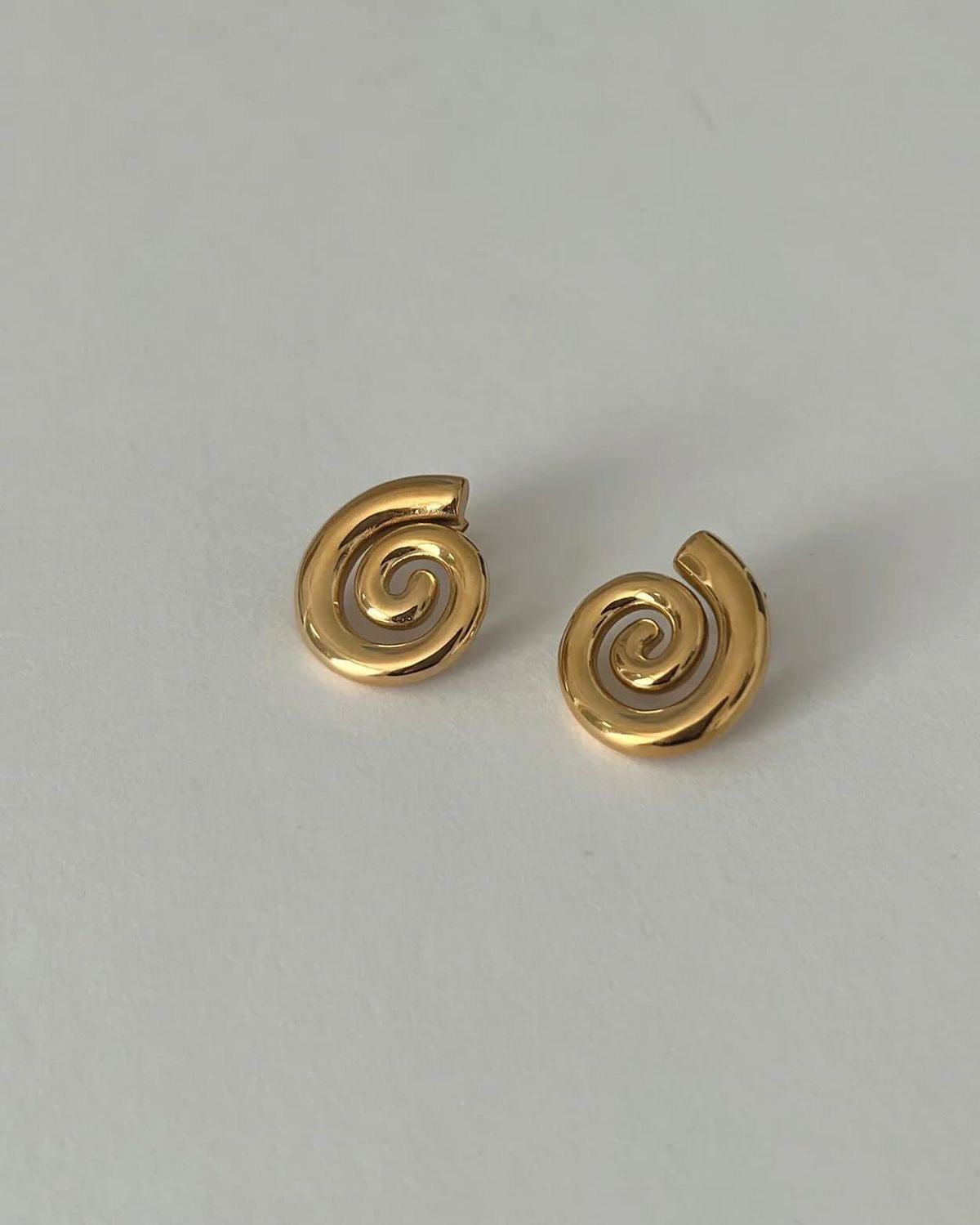 IDA GOLD EARRING