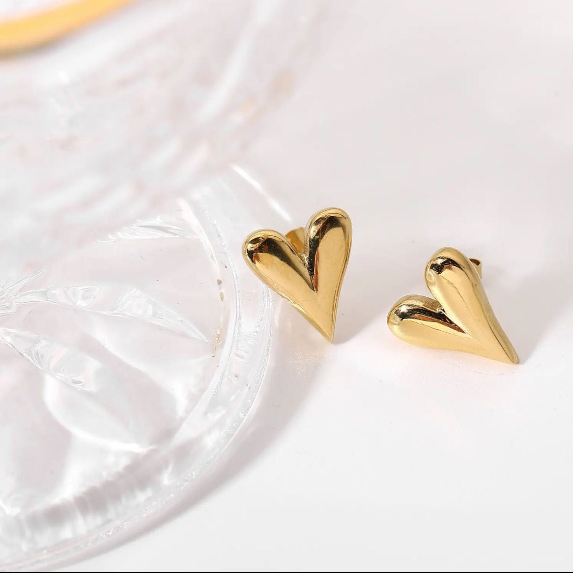 HEART STUDS