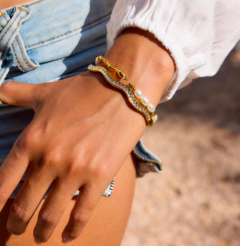 SWYA BANGLE BRACELET
