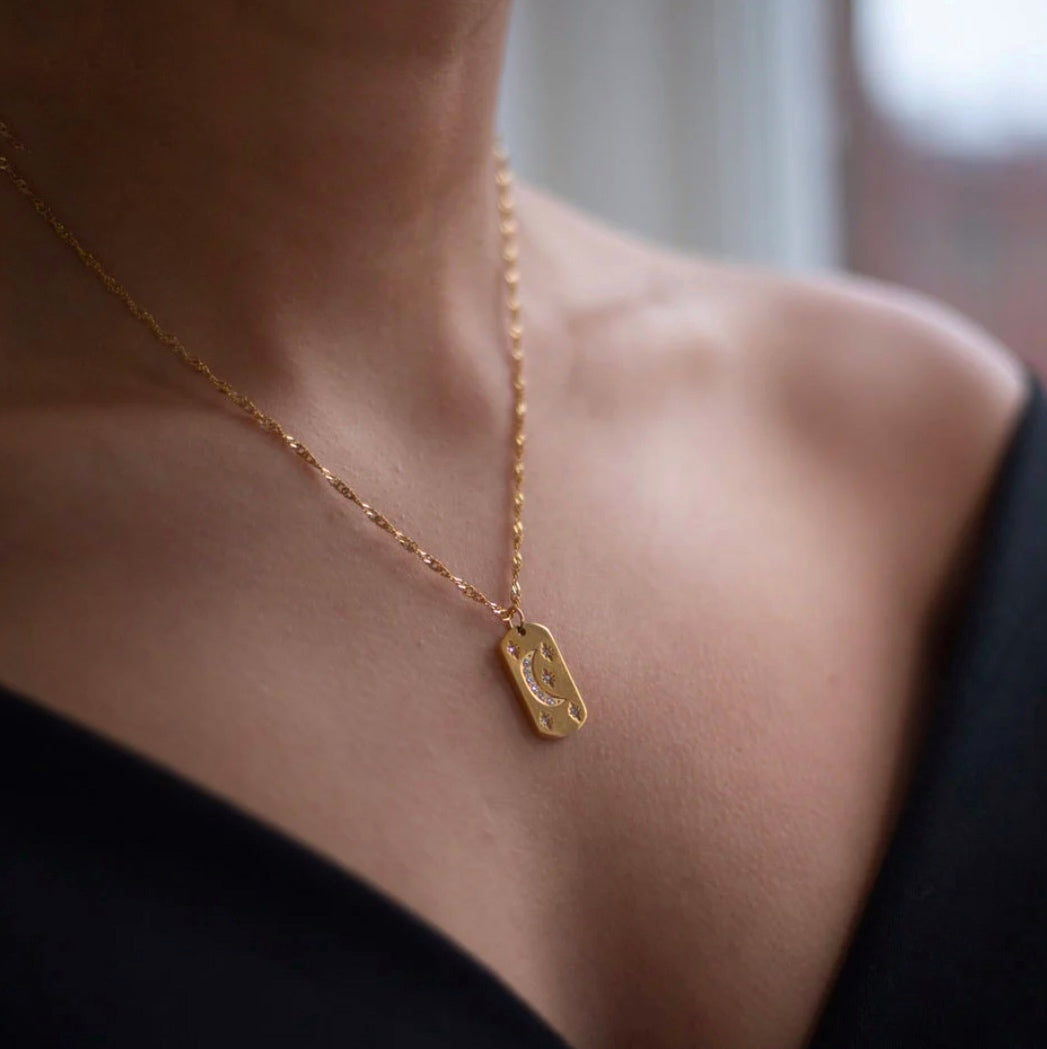MOON NECKLACE