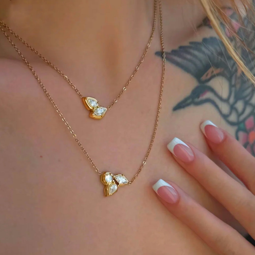 SOLRIA NECKLACE