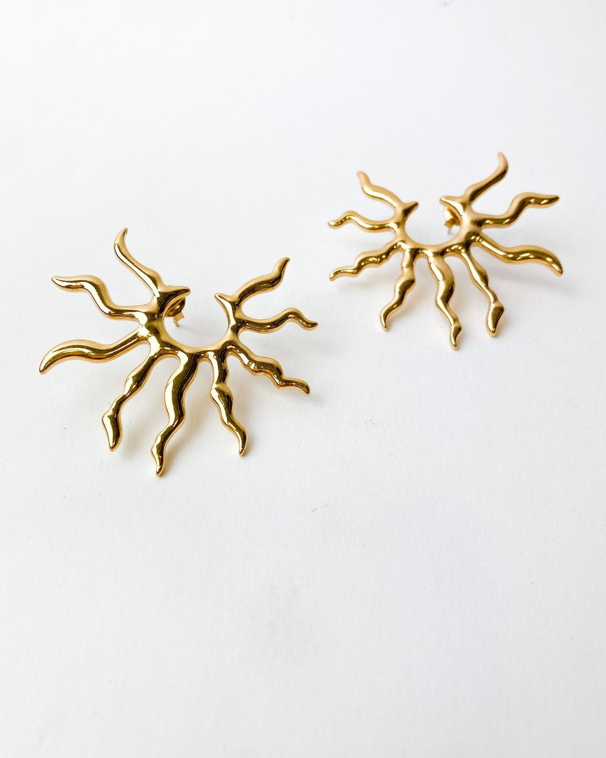ZURI EARRING