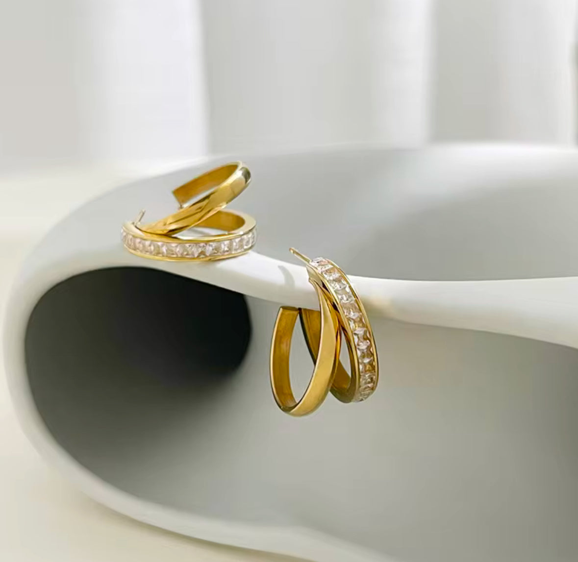 TRA EARRINGS