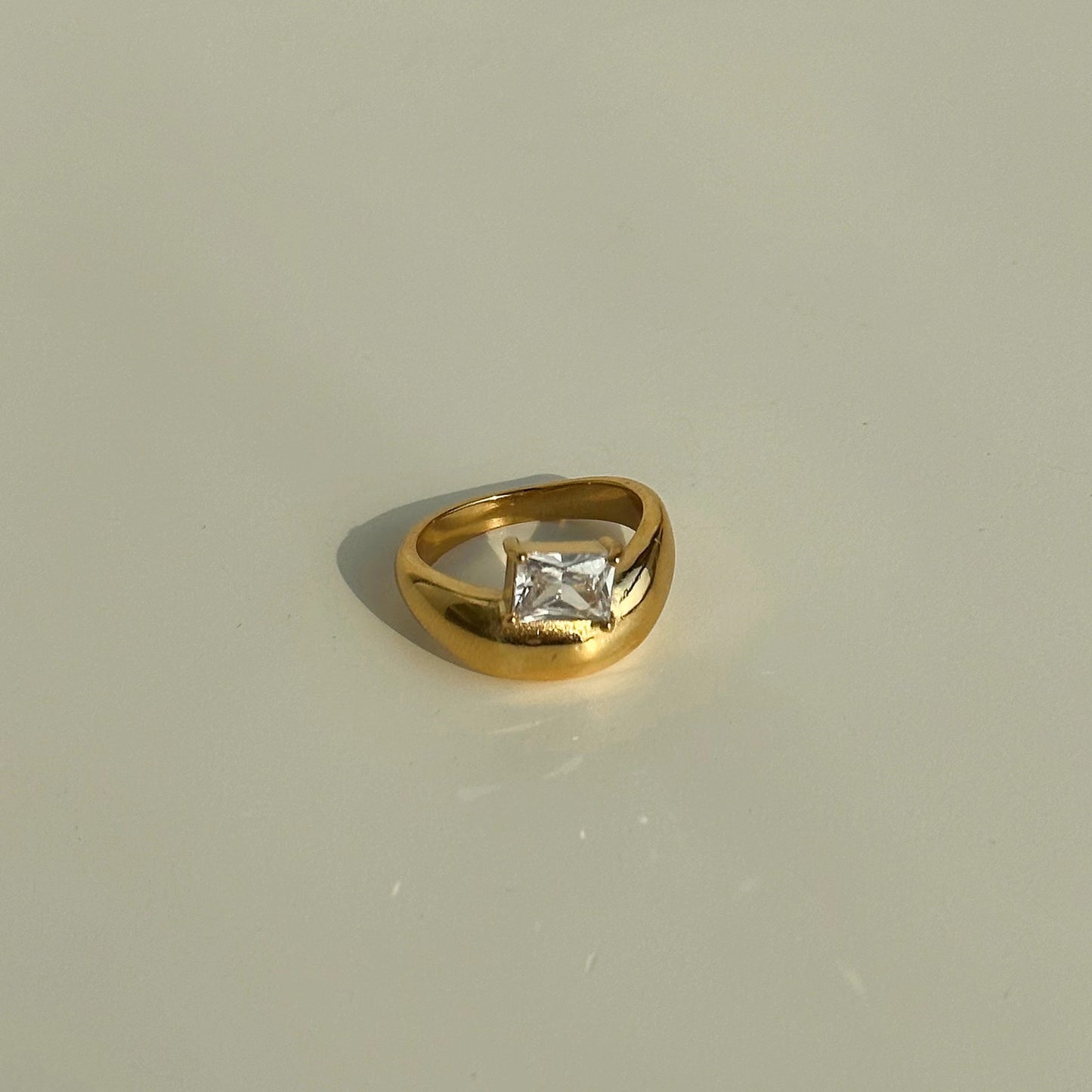 CLARA RING
