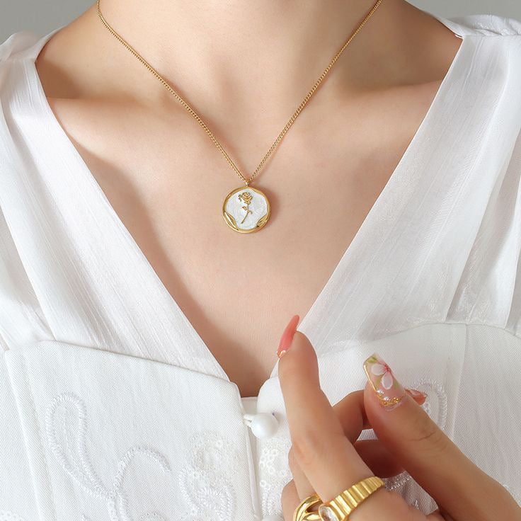 ROSALIA NECKLACE