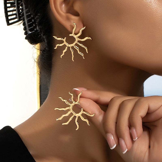ZURI EARRING