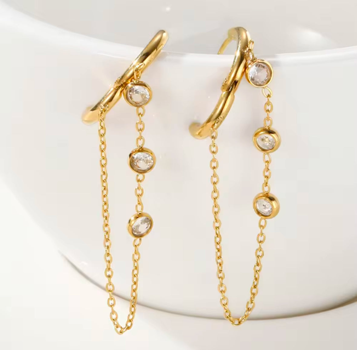 SURU EARRING