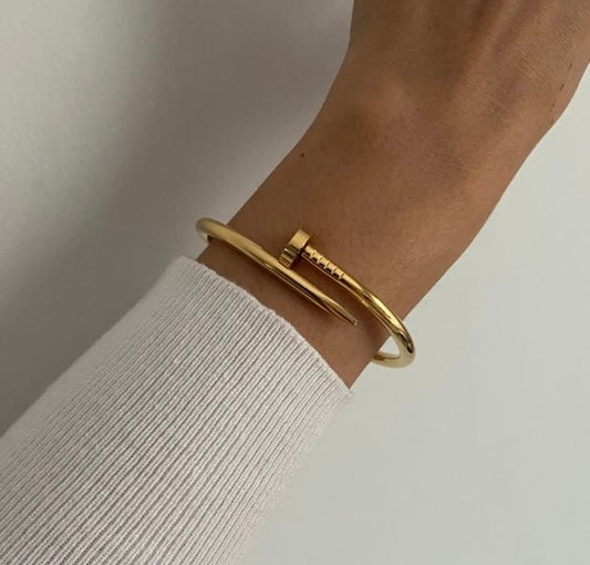 NAIL BRACELET