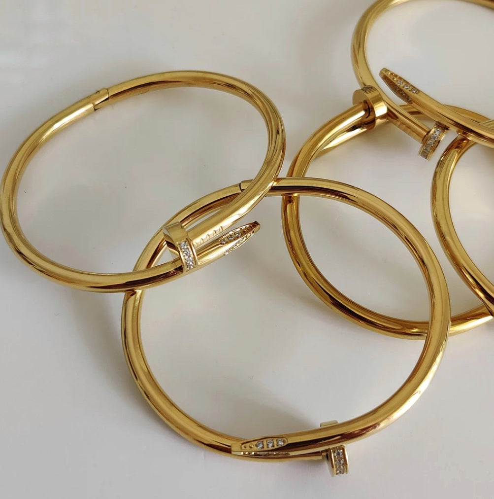 NAIL BRACELET