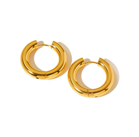 WRIHA HOOPS EARRING