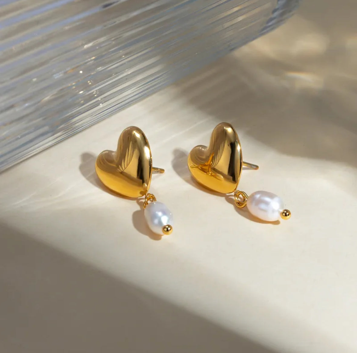 GIGI HEART EARRING