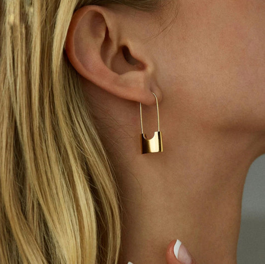 PIN EARRING