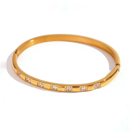 GROWN DIAMOND BRACELET