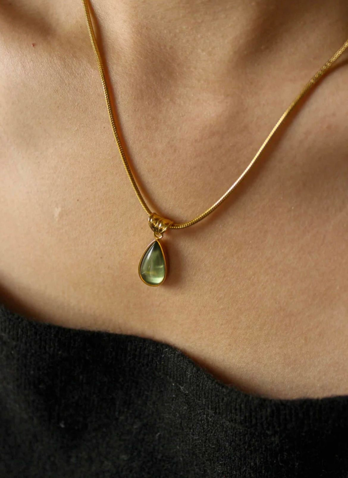 GLEAM NECKLACE