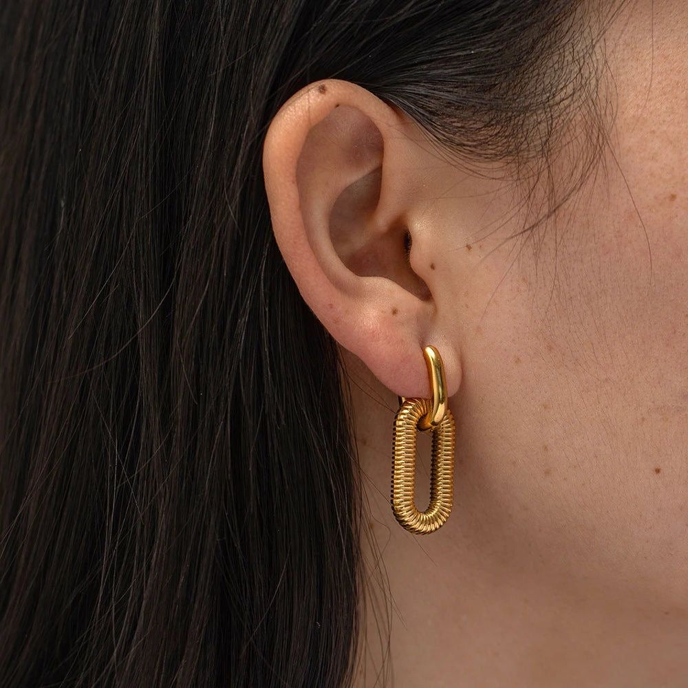 LYLIA EARRING